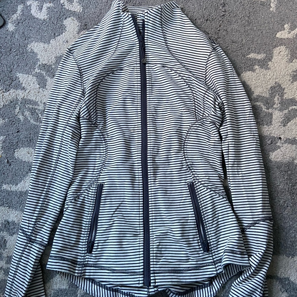 lululemon zip up jacket